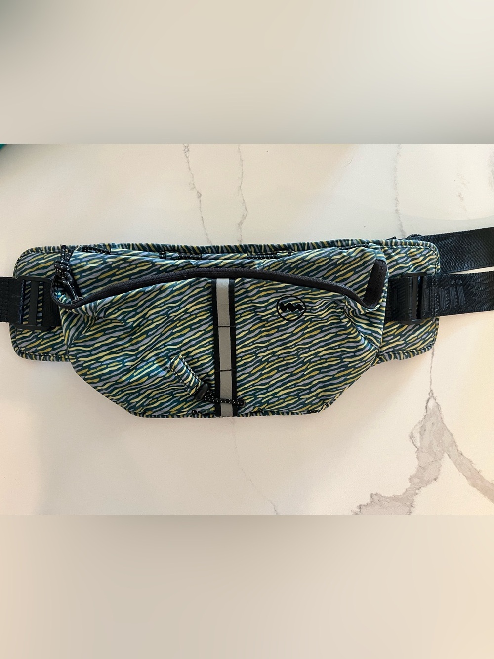 Janji Sling Bag in Apo Reef